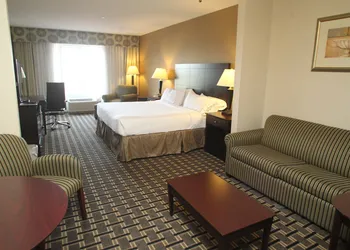 Holiday Inn Express Pembroke by IHG hotel thumbnail 4