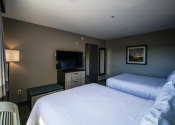 Best Western Plus Chocolate Lake Hotel hotel thumbnail 5