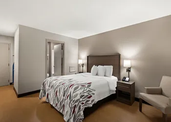 Red Roof Inn Martinsburg hotel thumbnail 4