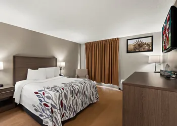 Red Roof Inn Martinsburg hotel thumbnail 5