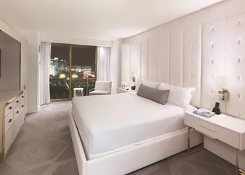 Mandalay Bay Resort And Casino hotel thumbnail 6