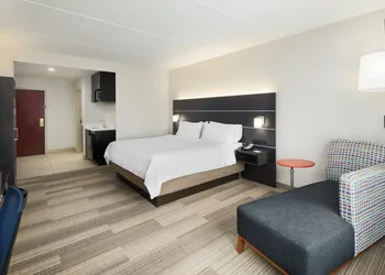 Holiday Inn Express Hotel & Suites Spartanburg-North by IHG hotel thumbnail 5