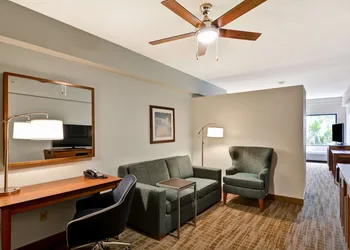 Hampton Inn Palm Beach Gardens hotel thumbnail 6
