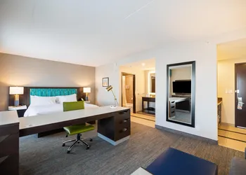 Hampton Inn by Hilton Winnipeg Airport/Polo Park hotel thumbnail 7