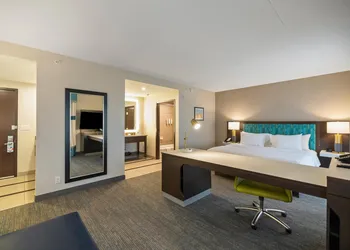 Hampton Inn by Hilton Winnipeg Airport/Polo Park hotel thumbnail 8