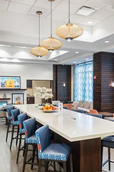Hampton Inn by Hilton Winnipeg Airport/Polo Park hotel detail image 2