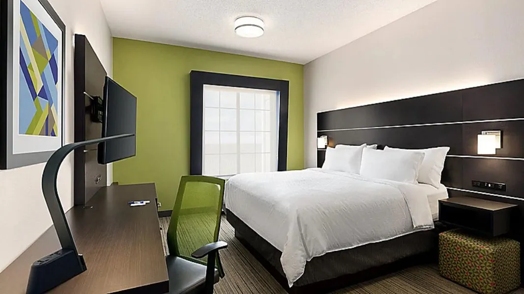 Holiday Inn Express Hotel and Suites Pryor by IHG hotel detail image 2