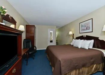 Americas Best Value Inn Hazlehurst, GA hotel thumbnail 4