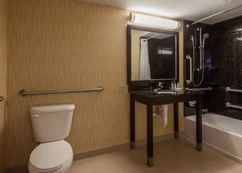 Holiday Inn Chicago North-Evanston by IHG hotel thumbnail 4