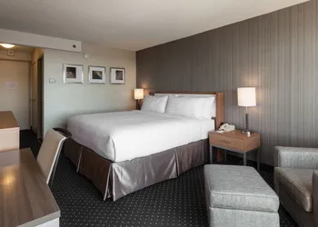 Holiday Inn Chicago North-Evanston by IHG hotel thumbnail 5