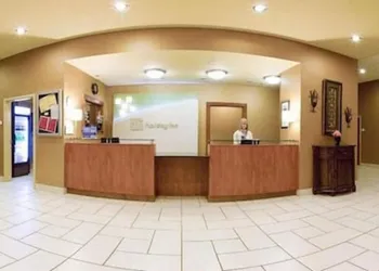 Holiday Inn Batesville by IHG hotel thumbnail 2