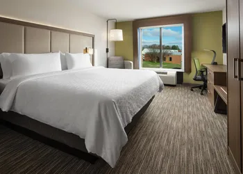 Holiday Inn Express & Suites Olive Branch by IHG hotel thumbnail 2