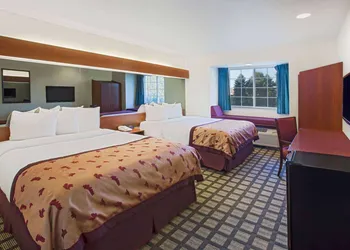 Microtel Inn & Suites by Wyndham Holland hotel thumbnail 7