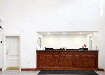 Seffner Inn and Suites hotel thumbnail 2