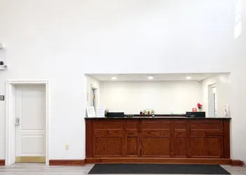Seffner Inn and Suites hotel thumbnail 2