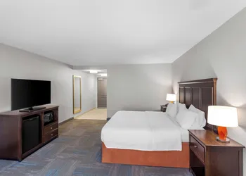 Hampton Inn Huntington University Area hotel thumbnail 6