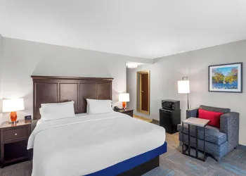 Hampton Inn Huntington University Area hotel thumbnail 8