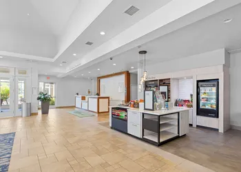 Hilton Garden Inn Auburn hotel thumbnail 5