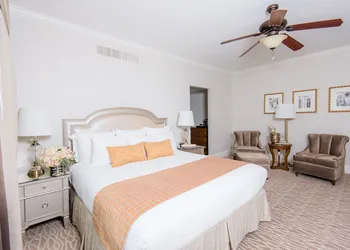 Warwick Melrose Dallas hotel thumbnail 5