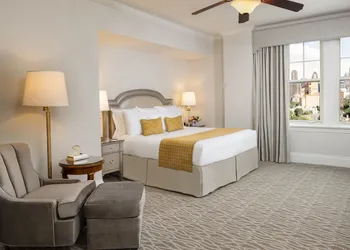 Warwick Melrose Dallas hotel thumbnail 7