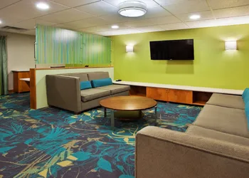 Holiday Inn Express & Suites Kimball by IHG hotel thumbnail 2