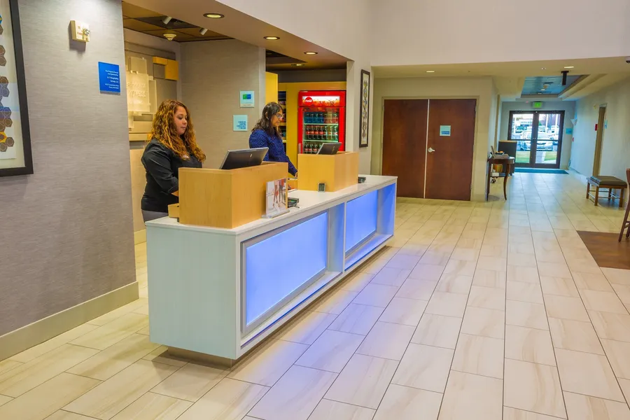 Holiday Inn Express Hotel & Suites Pasco-Tri Cities by IHG hotel detail image 2