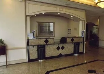 Comfort Inn & Suites hotel thumbnail 2