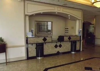 Comfort Inn & Suites hotel thumbnail 2