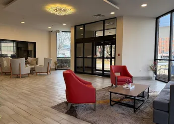 Comfort Inn & Suites hotel thumbnail 4