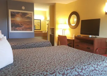 Days Inn by Wyndham Trenton hotel thumbnail 7