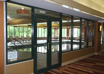 Holiday Inn Manitowoc by IHG hotel thumbnail 2