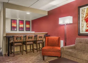 Holiday Inn Manitowoc by IHG hotel thumbnail 6