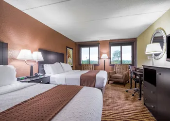 Holiday Inn Manitowoc by IHG hotel thumbnail 7