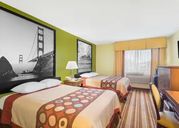 Super 8 by Wyndham Chico hotel thumbnail 3