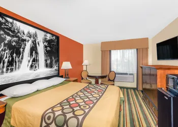 Super 8 by Wyndham Chico hotel thumbnail 6