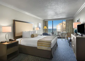 Coral Beach Resort and Suites hotel thumbnail 6