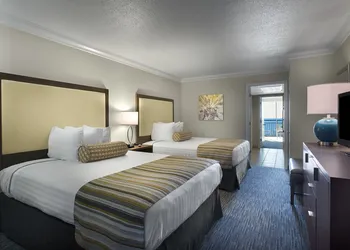 Coral Beach Resort and Suites hotel thumbnail 8