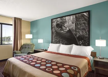 Super 8 by Wyndham Carbondale hotel thumbnail 6