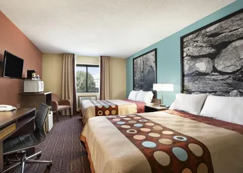 Super 8 by Wyndham Carbondale hotel thumbnail 7