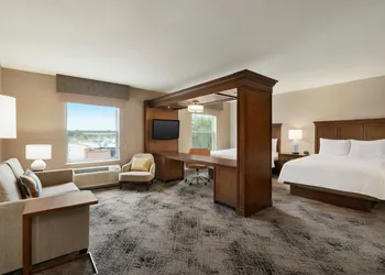Hampton Inn & Suites Exeter hotel thumbnail 6