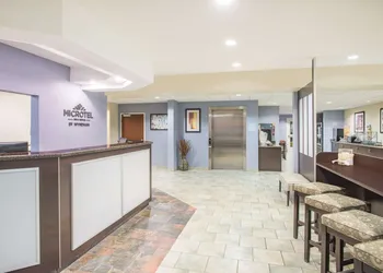 Microtel Inn & Suites by Wyndham Geneva hotel thumbnail 3