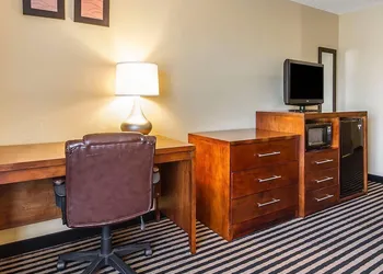 Comfort Inn Owatonna near Medical Center hotel thumbnail 6