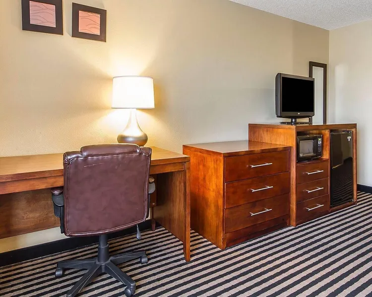 Comfort Inn Owatonna near Medical Center hotel detail image 6
