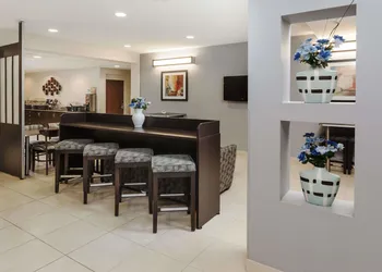 Microtel Inn & Suites by Wyndham Elkhart hotel thumbnail 2