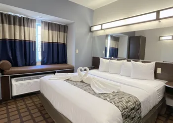 Microtel Inn & Suites by Wyndham Michigan City hotel thumbnail 6