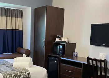 Microtel Inn & Suites by Wyndham Michigan City hotel thumbnail 8