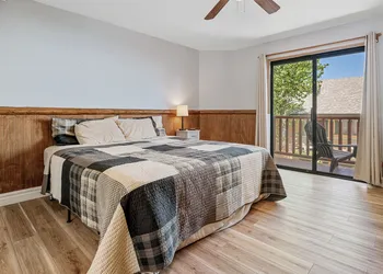 Big Bear Lakefront Lodge hotel thumbnail 5