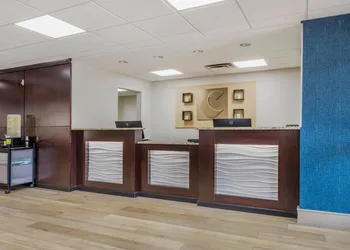 Comfort Inn Oak Ridge - Knoxville hotel thumbnail 3