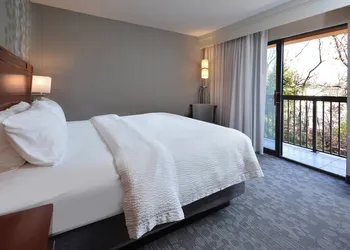 Courtyard by Marriott Beckley hotel thumbnail 7