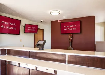 Red Roof Inn Vincennes hotel thumbnail 2